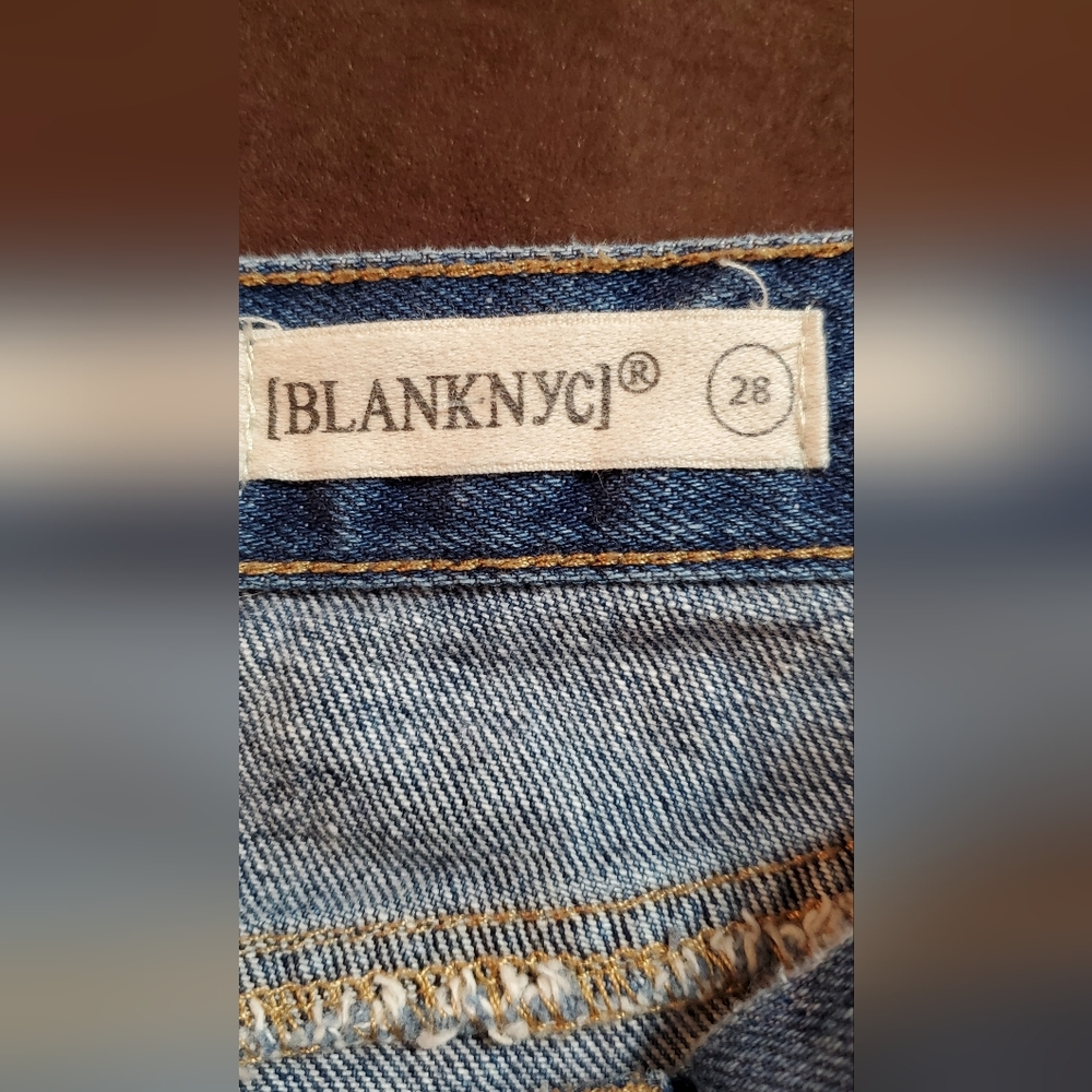 Blank NYC Women's Denim Skirt, size 28 - Picture 5 of 5
